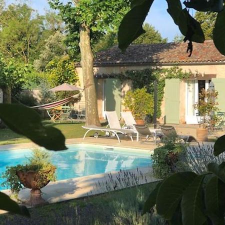 Gite 2-4 Couchages Situe Dans Un Magnifique Jardin Saint-Vivien  Exterior foto